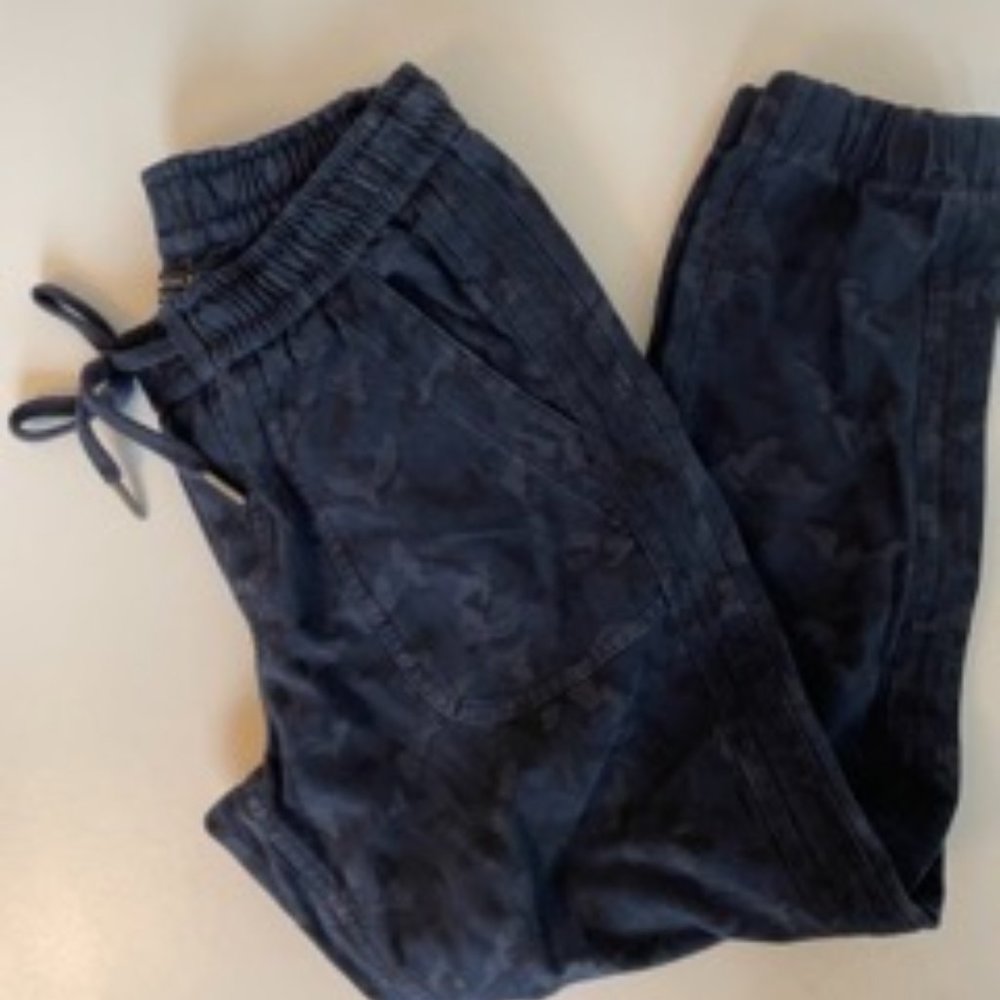 Athleta Printed Farallon Jogger Stratum Camo Navy Blue Pants Plus 20 Camouflage